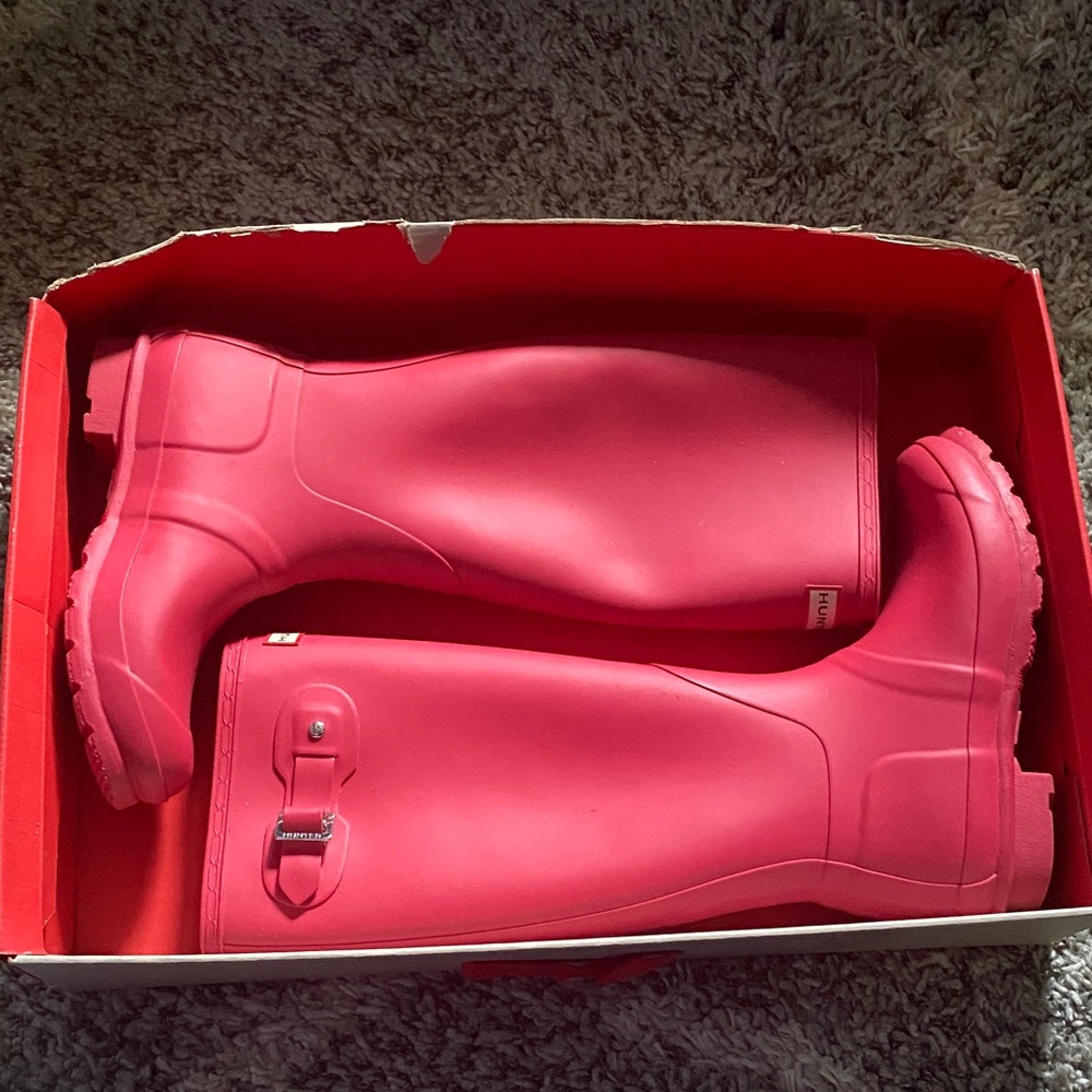 Hunter Women's Vibrant Pink Rain Boots